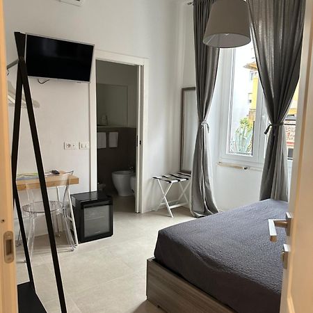 San Martino Rooms Third Floor No Lift ลาสเปเซีย ภายนอก รูปภาพ