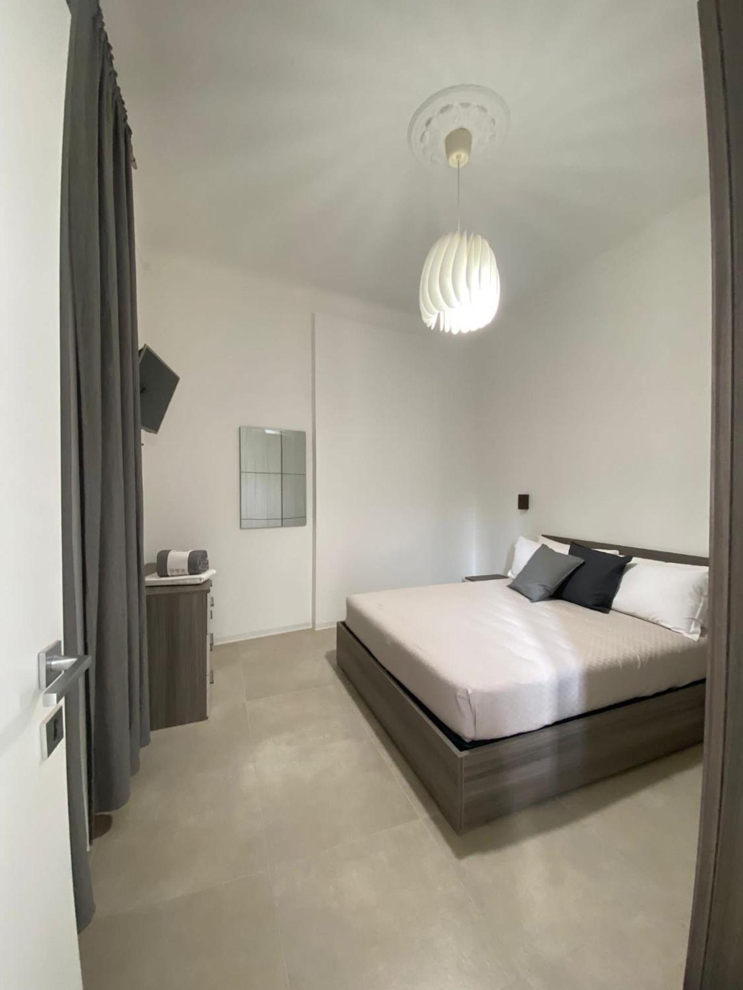 San Martino Rooms Third Floor No Lift ลาสเปเซีย ภายนอก รูปภาพ